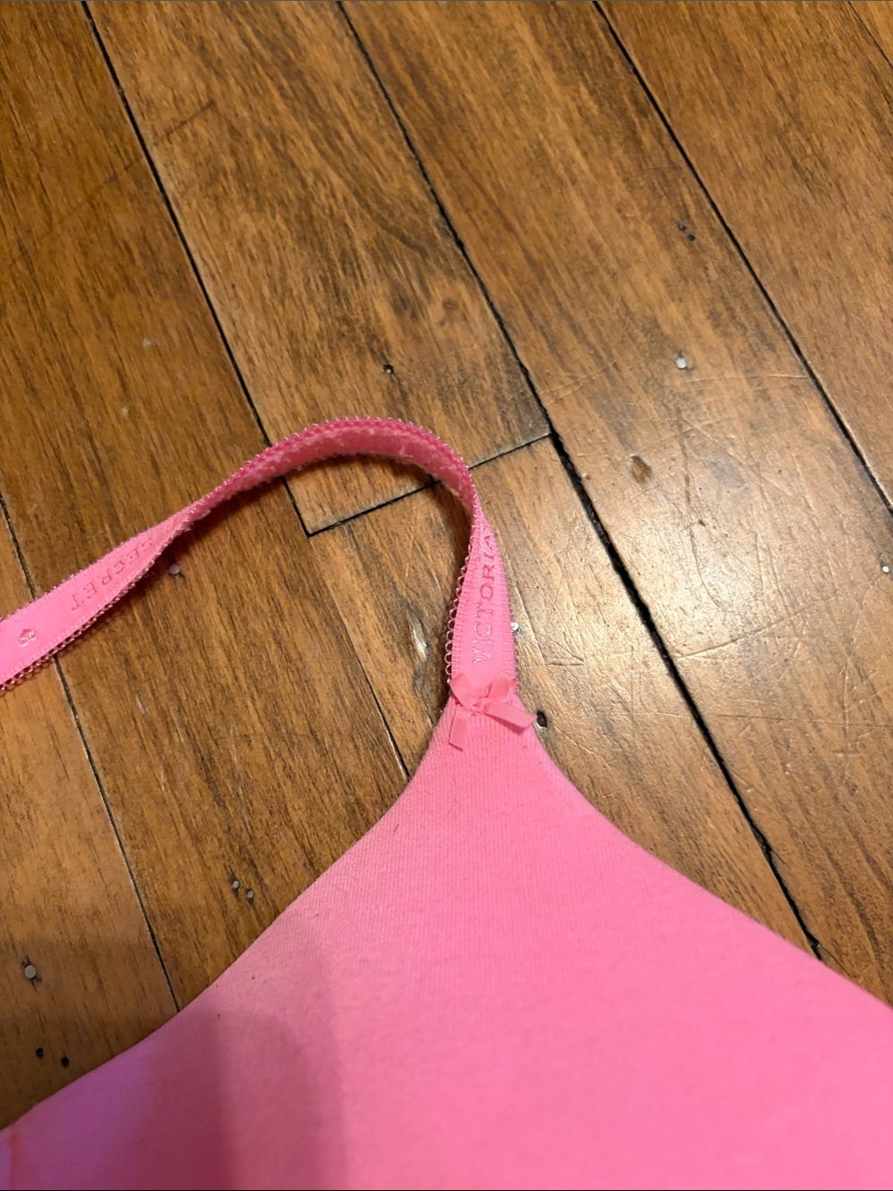 Victoria's Secret Hot Pink Lightly Padded Cotton T-Shirt Bra - Picture 5 of 12